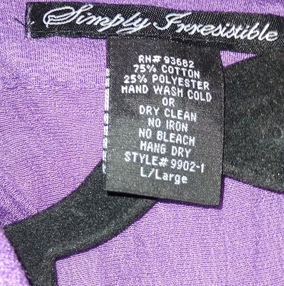 NWOT  L/S Purple button front blouse - Picture 4 of 7